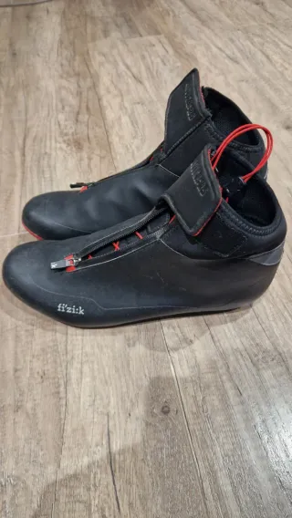 Fizik Artica R5 Talla 44