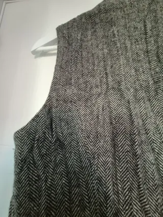 Chaleco de mujer con estampado y abalorios