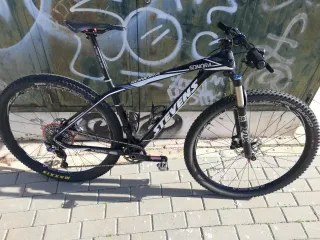 Stevens Sonora ES. Mtb 29. Talla M. montada a full