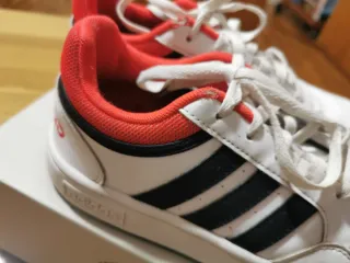 Scarpe Adidas Bambino 37 1/3 US 5 UK 4 Basketball