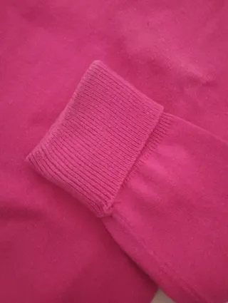 Jersey cuello pico rosa ajustado