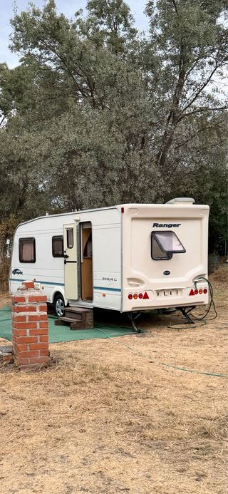 se vende caravana, camping,