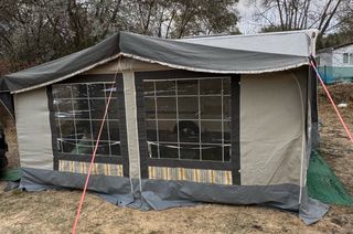 se vende caravana, camping,