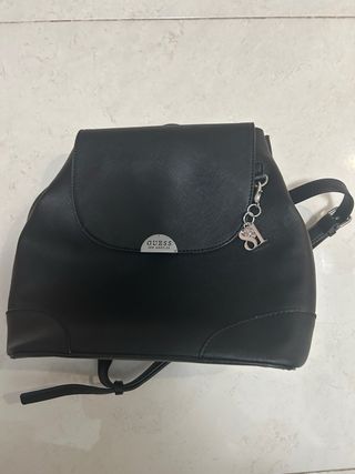 Mochila Guess Negra