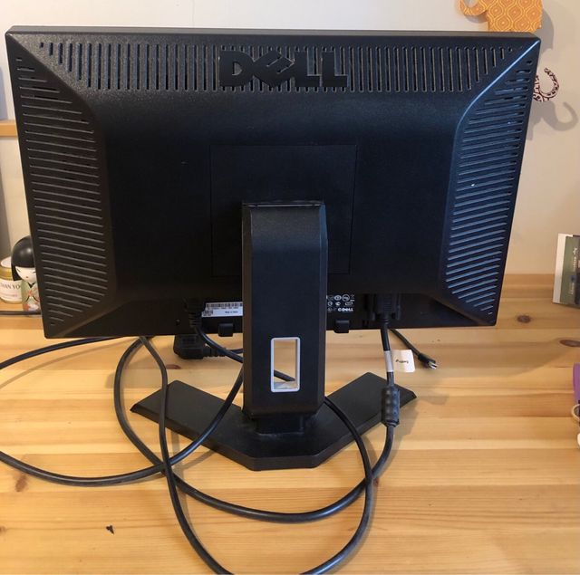 Monitor Dell 19” modelo E198W