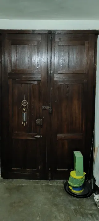 Puerta Doble Madera Oscura