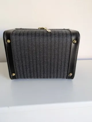 Beauty case in tessuto con chiave