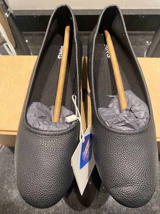 Zapatos manoletina niña. 37 con etiqueta. Negros.