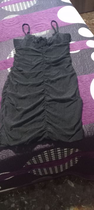 Vestido negro fruncido mujer