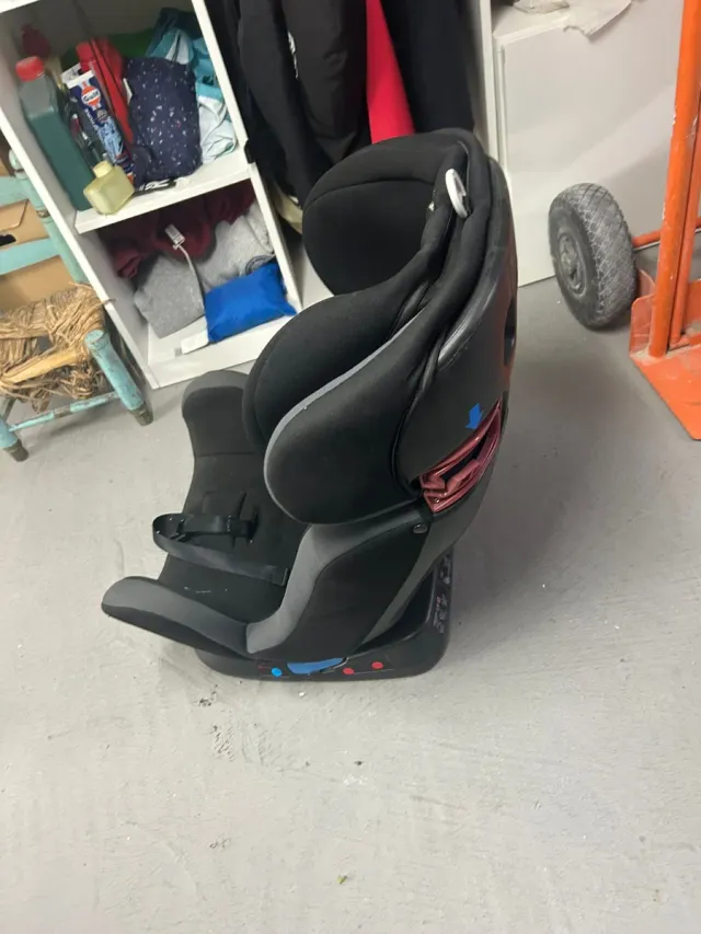 Cadeira de carro preta