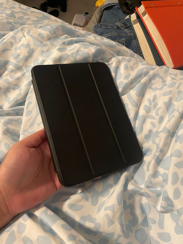 Funda iPad Mini Negra con Porta Lápiz