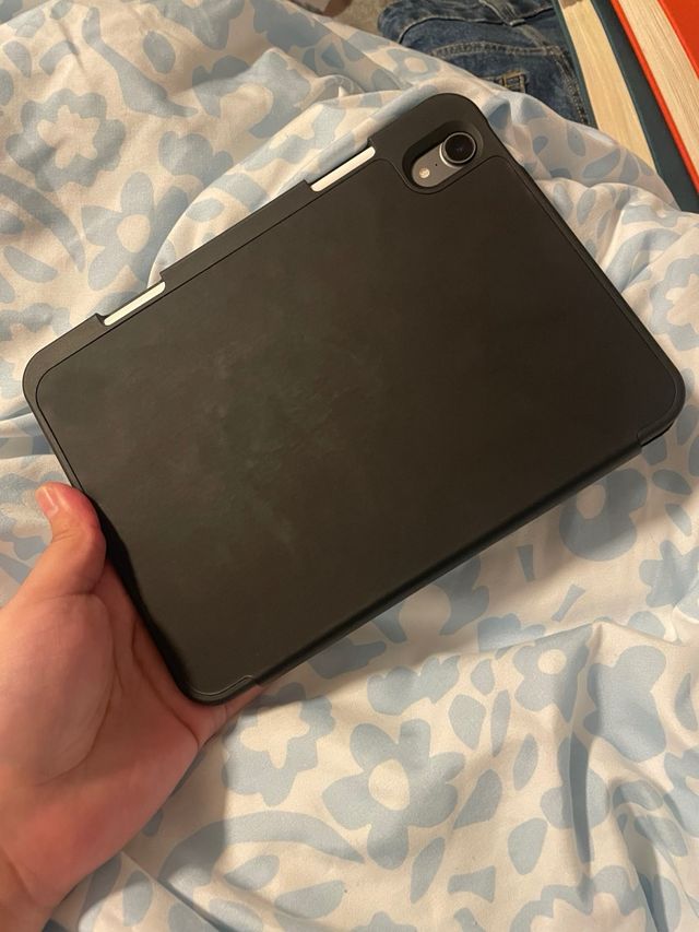 Funda iPad Mini Negra con Porta Lápiz