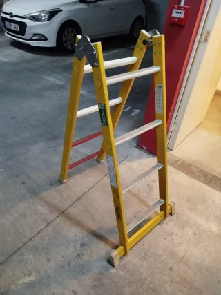 Escalera fibra vidrio 1 tramo plegable