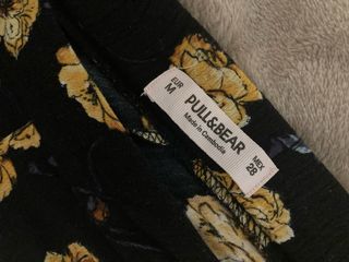 Pantalón corto floral Pull&Bear