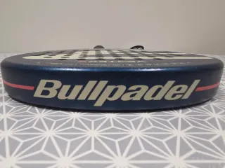 Pala Bullpadel Vertex 03 W