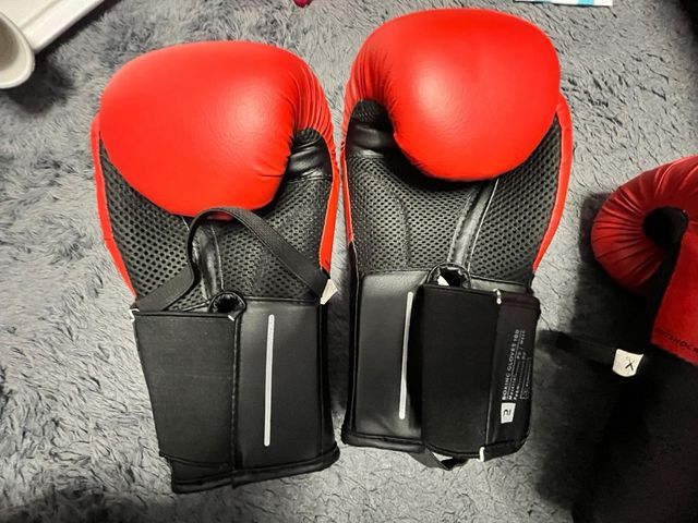 Guantes de boxeo Outshock rojos