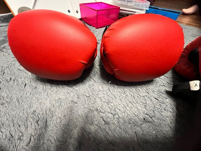 Guantes de boxeo Outshock rojos