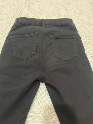 Pantalón vaquero mujer pitillo push up negro