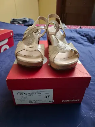 Sandali Wonders Beige Tg. 37