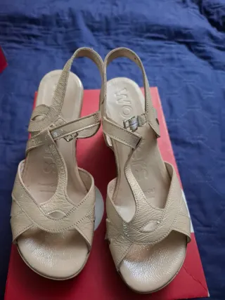 Sandali Wonders Beige Tg. 37