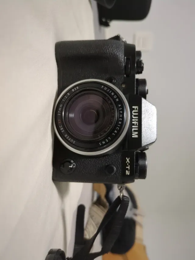 Fujifilm X-T2 + Fujinon 27mm f/2.8
