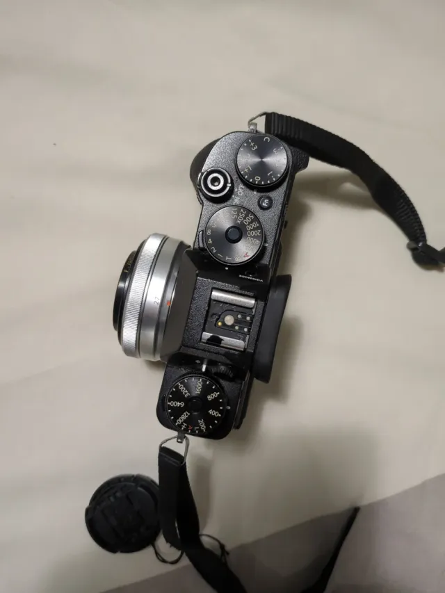 Fujifilm X-T2 + Fujinon 27mm f/2.8