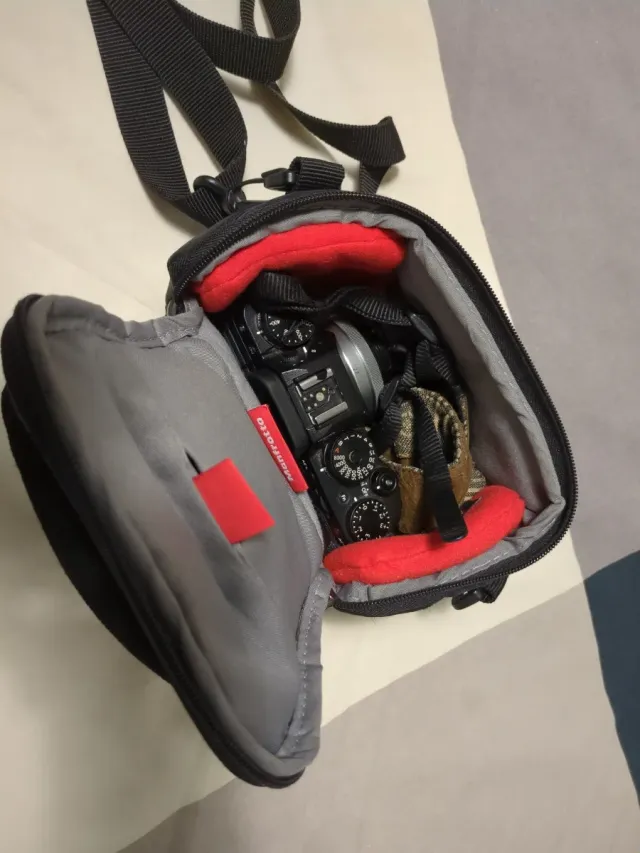 Fujifilm X-T2 + Fujinon 27mm f/2.8