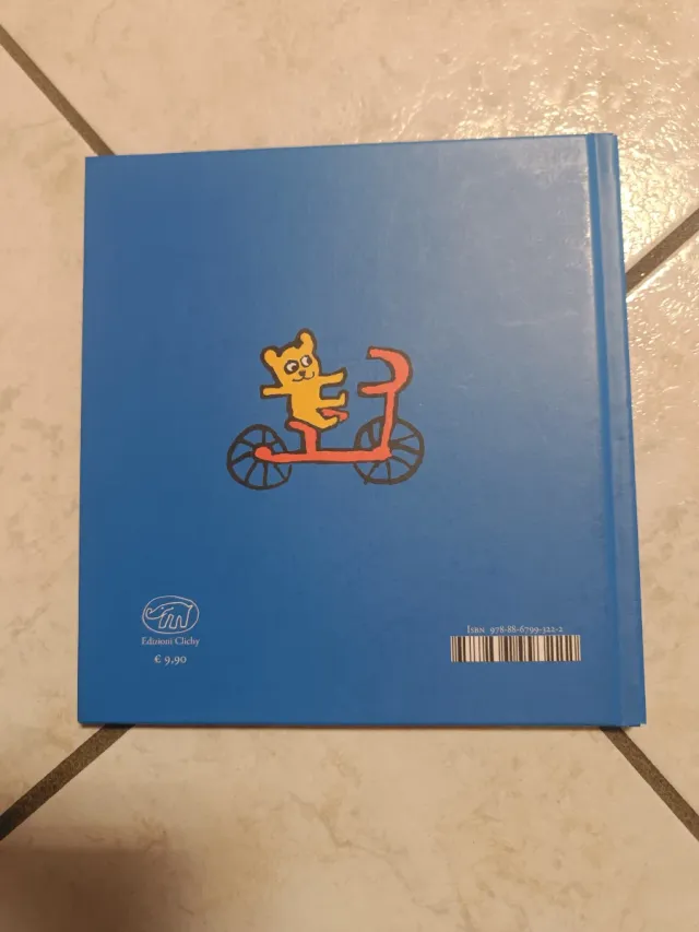 TroTro va in bicicletta. Ediz. a colori