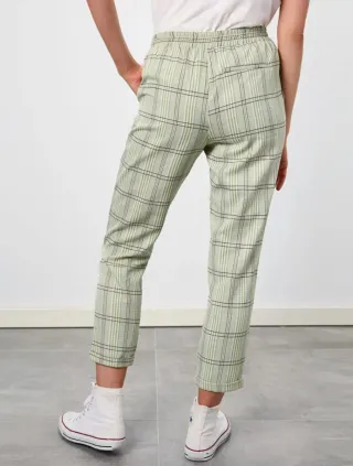 Pantalones cuadros verdes Stradivarius mom fit
