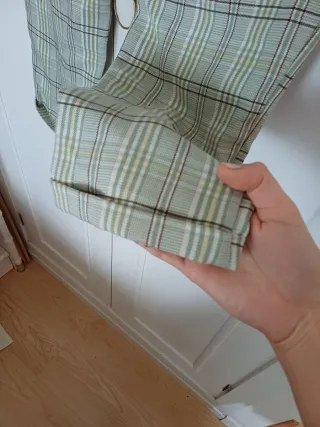 Pantalones cuadros verdes Stradivarius mom fit