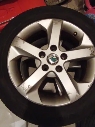 Llantas de aluminio R16 (4 unidades).