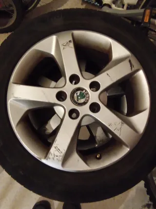 Llantas de aluminio R16 (4 unidades).