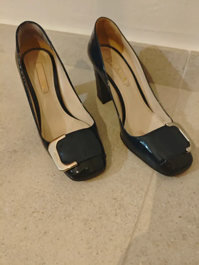Zapatos tacón Prada azul oscuro