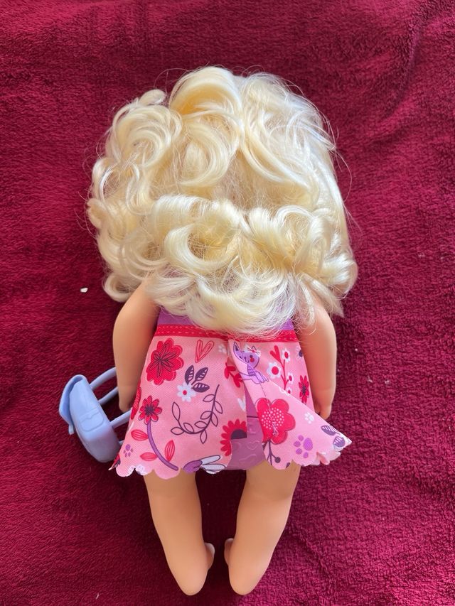 Muñeca Baby Alive con vestido gatito