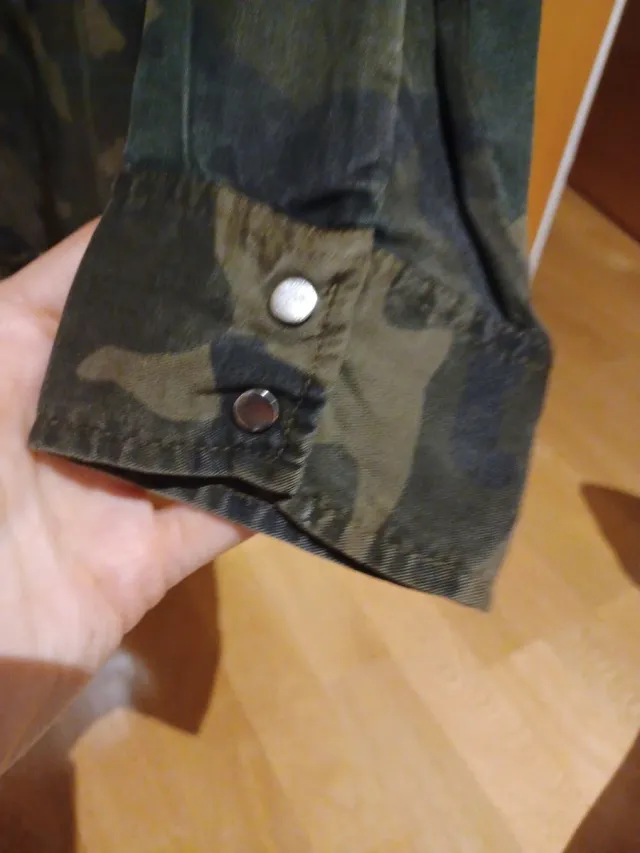 Camisa Zara Camuflaje Tachuelas