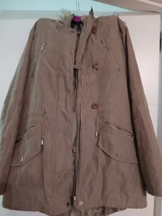 Chaqueta parka beige mujer