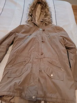 Chaqueta parka beige mujer