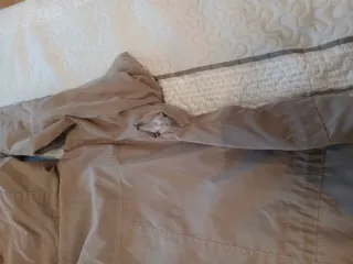 Chaqueta parka beige mujer