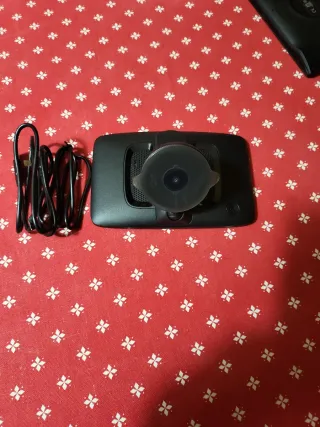 TomTom GO BASIC GPS 6inchi,en su caja.