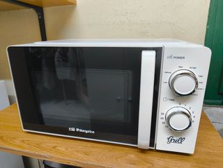 Microondas Orbegozo MGC 7020