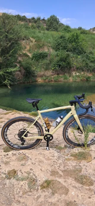 Bici Gravel Beige megamo westt