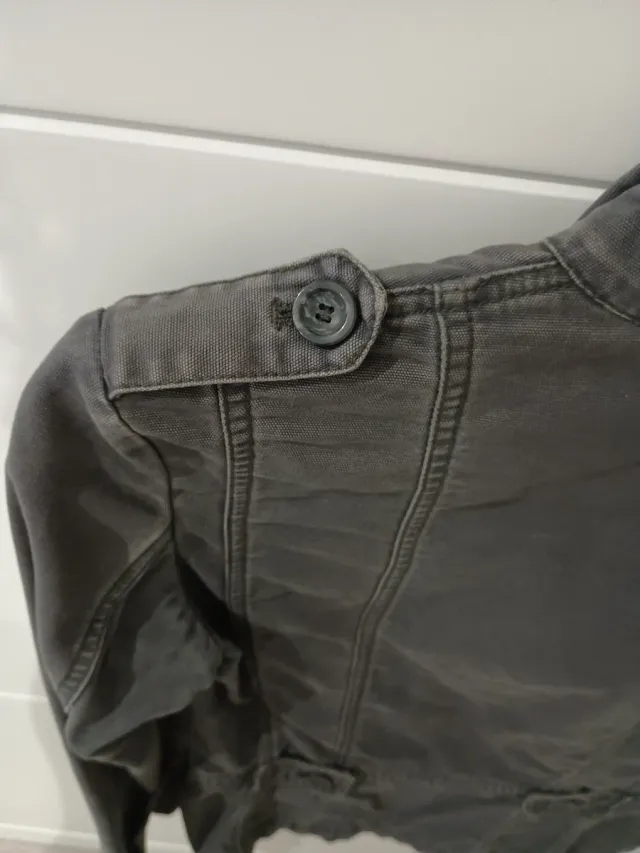 Chaqueta militar gris mujer