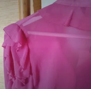 Camisa Zara volantes rosa Talla XS