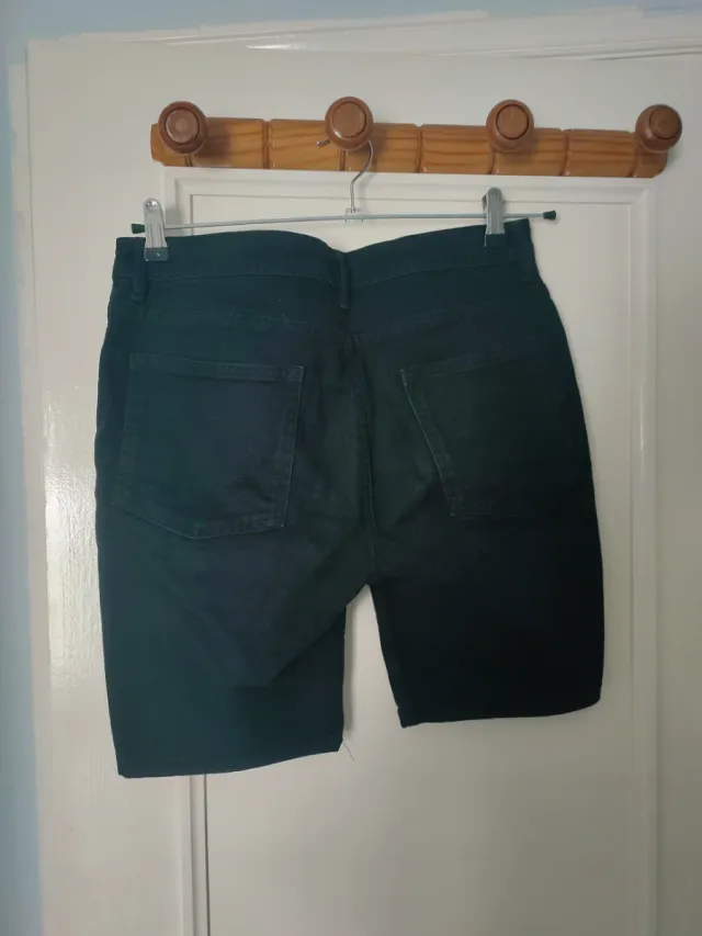 Pantaloni corti neri da uomo