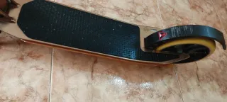 Patinete adulto, casi sin usar