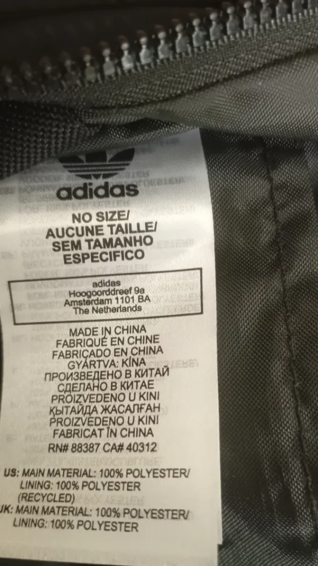 Zainetto Adidas con brillantini nero e argento