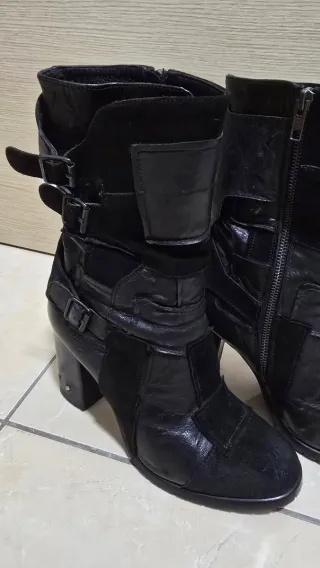 Stivali Fornarina pelle e camoscio n.39