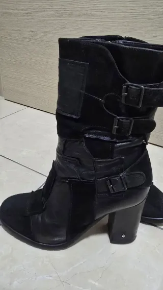 Stivali Fornarina pelle e camoscio n.39