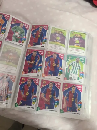 Lote 372 cromos Adrenalyn temporada 2024-2025.