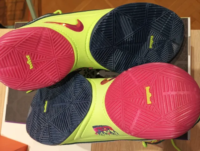 Zapatillas LeBron XXII Talla 45.5